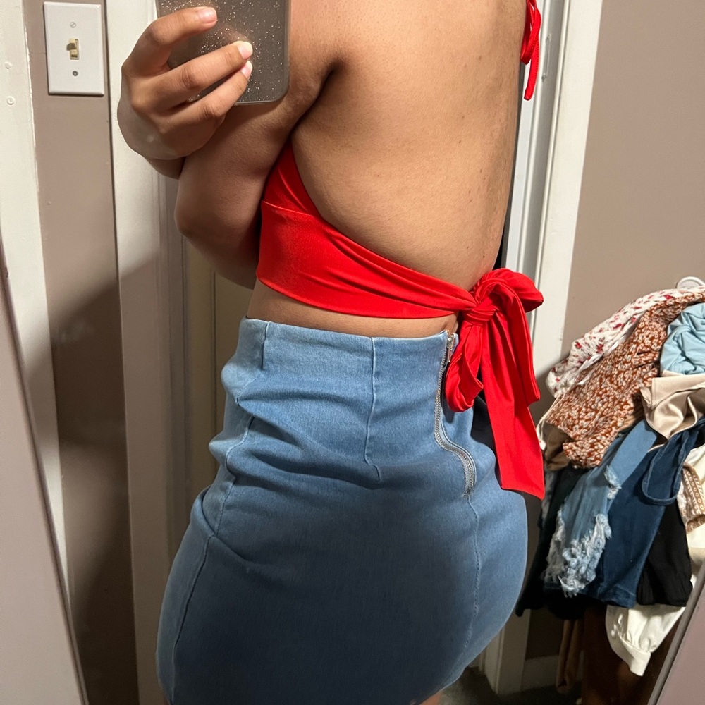 Red topless top - Picture 5 of 6